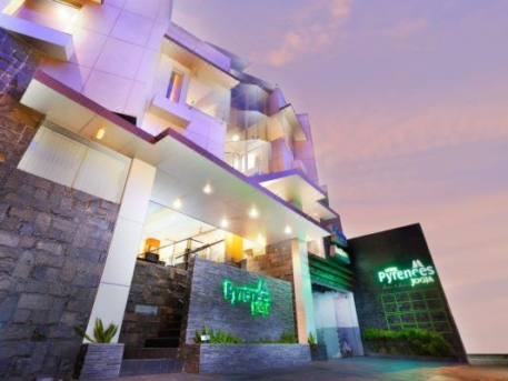 Pyrenees Hotel - Yogyakarta